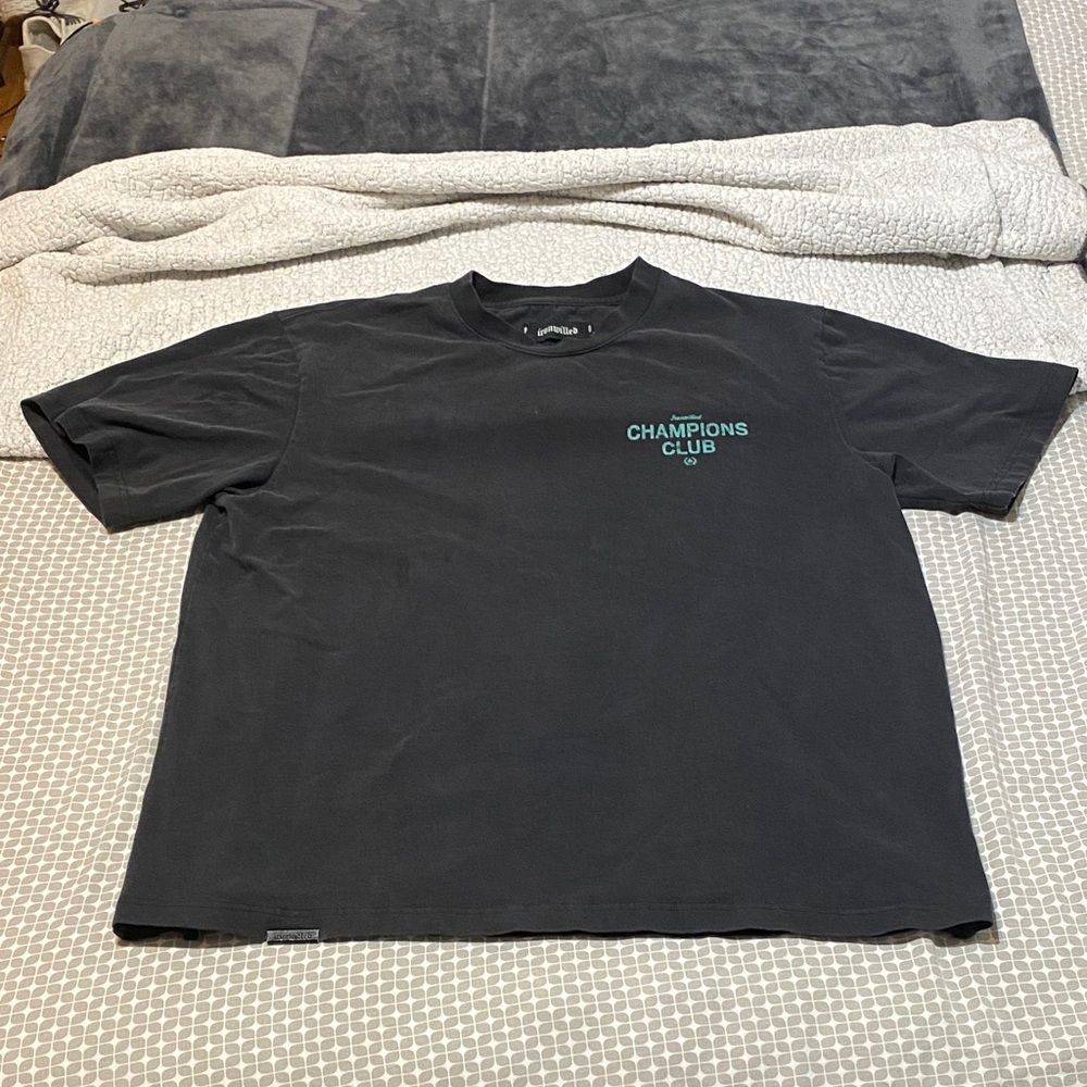 Oversized tee